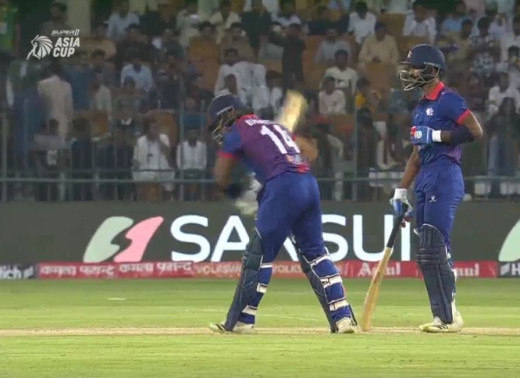 नेपालले गुमायो ८ विकेट